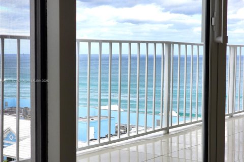 Copropriété à vendre à Deerfield Beach, Floride: 1 chambre, 78.78 m2 № 1943875 - photo 11