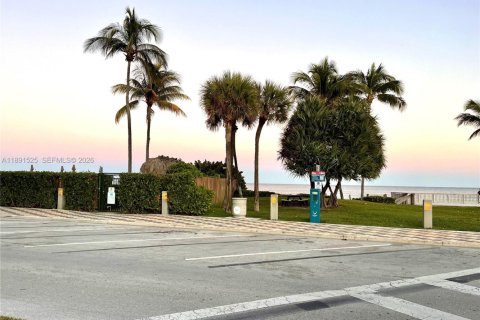 Condo in Deerfield Beach, Florida, 1 bedroom  № 1943875 - photo 29