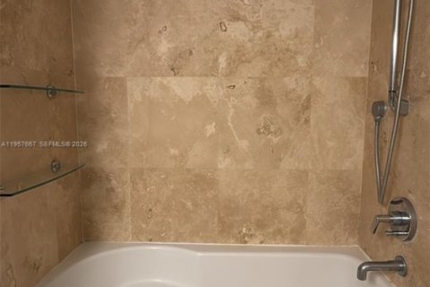 Купить кондоминиум в Майами, Флорида 1 спальня, 91.69м2, № 2020743 - фото 17