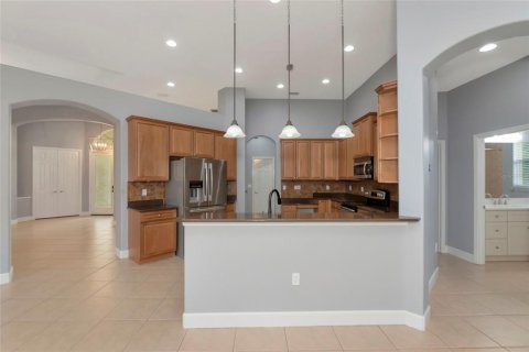 House in Bradenton, Florida 4 bedrooms, 281.22 sq.m. № 2200612 - photo 11