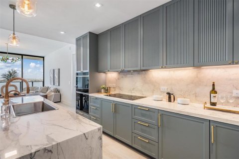 Copropriété à louer à Tampa, Floride: 2 chambres, 214.14 m2 № 2214802 - photo 7