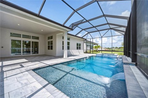 House in Bradenton, Florida 3 bedrooms, 241.36 sq.m. № 2223160 - photo 4