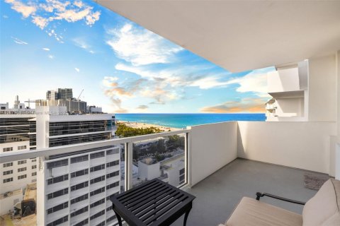Copropriété à vendre à Miami Beach, Floride: 3 chambres, 135.17 m2 № 1944449 - photo 29