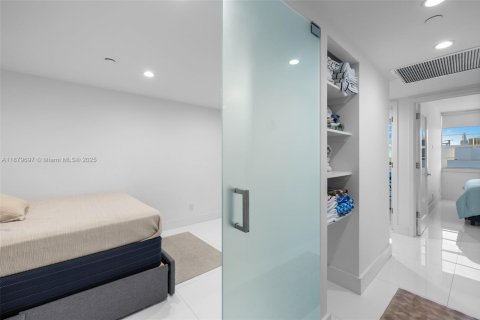 Copropriété à vendre à Miami Beach, Floride: 3 chambres, 135.17 m2 № 1944449 - photo 22