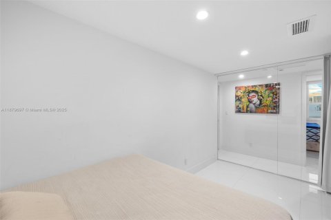 Copropriété à vendre à Miami Beach, Floride: 3 chambres, 135.17 m2 № 1944449 - photo 23