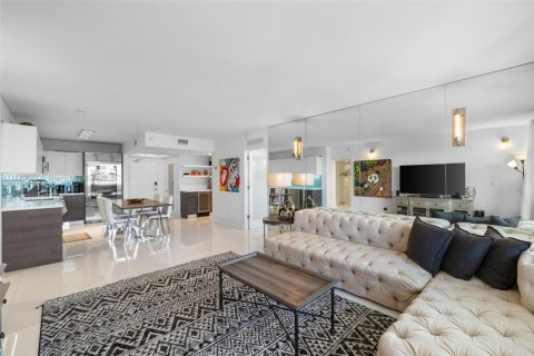 Copropriété à vendre à Miami Beach, Floride: 3 chambres, 135.17 m2 № 1944449 - photo 10