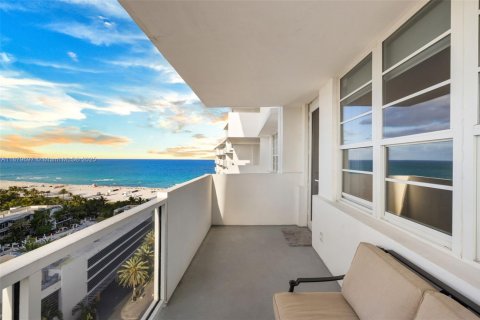 Copropriété à vendre à Miami Beach, Floride: 3 chambres, 135.17 m2 № 1944449 - photo 30