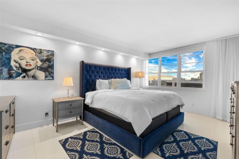 Copropriété à vendre à Miami Beach, Floride: 3 chambres, 135.17 m2 № 1944449 - photo 15