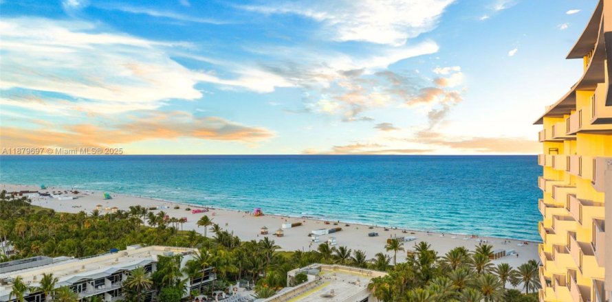 Condo à Miami Beach, Floride, 3 chambres № 1944449