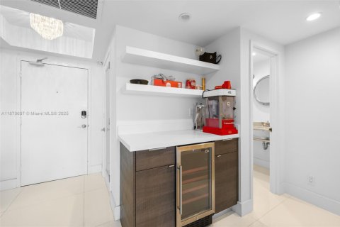 Copropriété à vendre à Miami Beach, Floride: 3 chambres, 135.17 m2 № 1944449 - photo 13