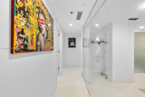 Copropriété à vendre à Miami Beach, Floride: 3 chambres, 135.17 m2 № 1944449 - photo 18