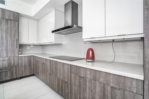 Купить кондоминиум в Холливуд, Флорида 3 спальни, № 1811561 - фото 16
