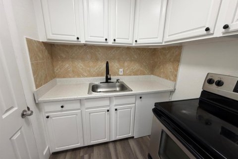 Apartment in Fort Lauderdale, Florida 2 bedrooms, 198.44 sq.m. № 2391786 - photo 6
