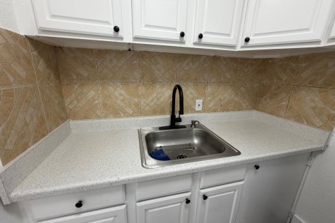 Apartment in Fort Lauderdale, Florida 2 bedrooms, 198.44 sq.m. № 2391786 - photo 8