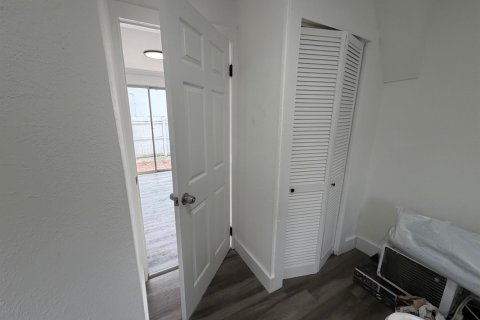 Apartment in Fort Lauderdale, Florida 2 bedrooms, 198.44 sq.m. № 2391786 - photo 15
