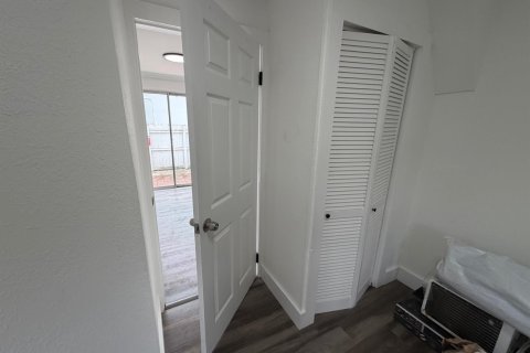 Apartment in Fort Lauderdale, Florida 2 bedrooms, 198.44 sq.m. № 2391786 - photo 14