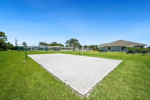 Купить виллу или дом в Форт-Пирс, Флорида 4 спальни, 233м2, № 1005111 - фото 1