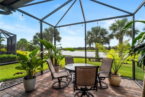 Villa ou maison à vendre à Venice, Floride: 2 chambres, 149.67 m2 № 2416537 - photo 2