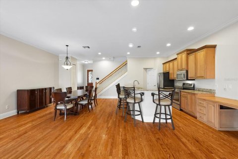 Touwnhouse à vendre à Tampa, Floride: 3 chambres, 210.52 m2 № 2398335 - photo 12