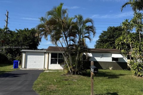 House in Hollywood, Florida 3 bedrooms, 97.08 sq.m. № 1969099 - photo 2