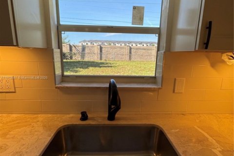 House in Hollywood, Florida 3 bedrooms, 97.08 sq.m. № 1969099 - photo 14