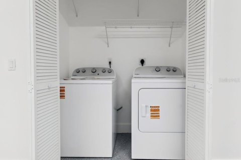 Купить виллу или дом в Холидэй, Флорида 7 комнат, 135.64м2, № 2204883 - фото 13