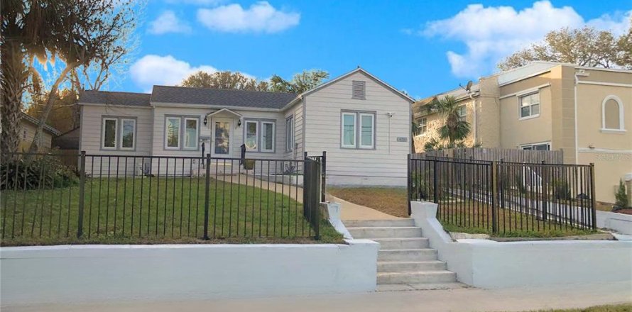 Villa ou maison à Daytona Beach, Floride 3 chambres, 101.26 m2 № 2143938