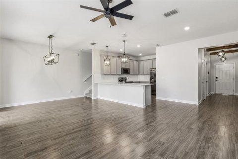 Touwnhouse à vendre à Orlando, Floride: 3 chambres, 161.74 m2 № 2097077 - photo 6