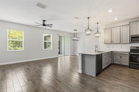 Touwnhouse à vendre à Orlando, Floride: 3 chambres, 161.74 m2 № 2097077 - photo 5