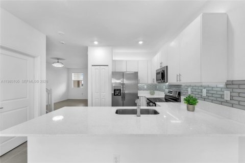 Adosado en alquiler en Homestead, Florida, 3 dormitorios, 183.85 m2 № 2055599 - foto 29