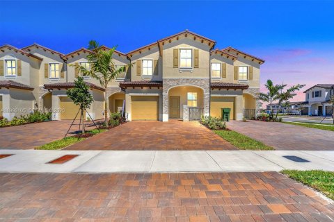 Adosado en alquiler en Homestead, Florida, 3 dormitorios, 183.85 m2 № 2055599 - foto 1