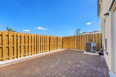 Adosado en alquiler en Homestead, Florida, 3 dormitorios, 183.85 m2 № 2055599 - foto 3