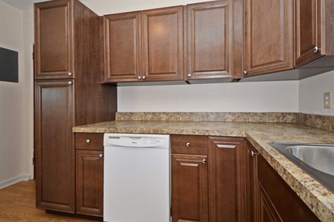 Villa ou maison à louer à Orlando, Floride: 3 chambres, 151.24 m2 № 2156210 - photo 12