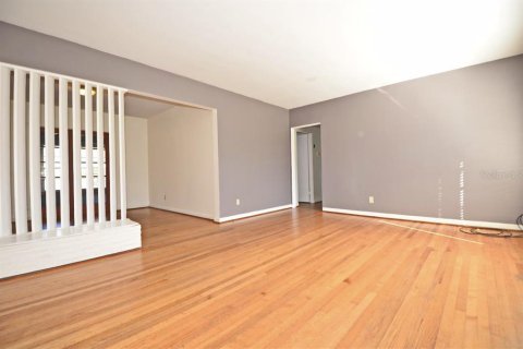 Villa ou maison à louer à Orlando, Floride: 3 chambres, 151.24 m2 № 2156210 - photo 3