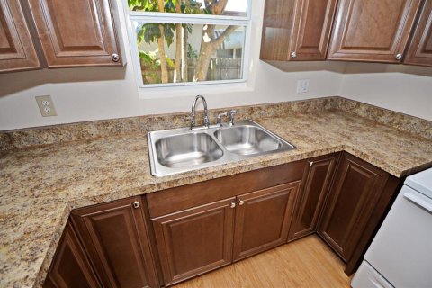 Villa ou maison à louer à Orlando, Floride: 3 chambres, 151.24 m2 № 2156210 - photo 11