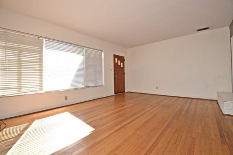 Villa ou maison à louer à Orlando, Floride: 3 chambres, 151.24 m2 № 2156210 - photo 8