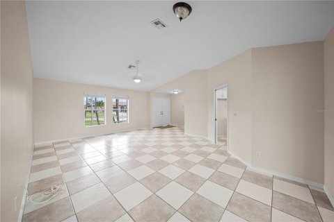 Casa en venta en Cape Coral, Florida, 4 dormitorios, 206.34 m2 № 1767352 - foto 12