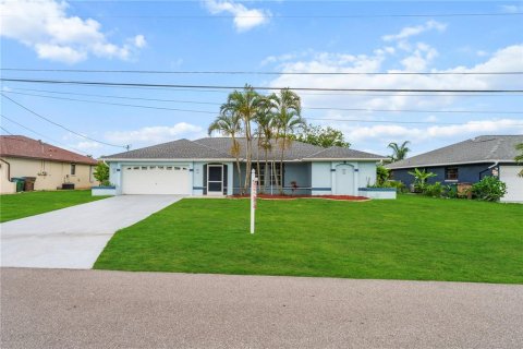 Casa en venta en Cape Coral, Florida, 4 dormitorios, 206.34 m2 № 1767352 - foto 5