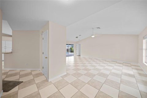 Casa en venta en Cape Coral, Florida, 4 dormitorios, 206.34 m2 № 1767352 - foto 10