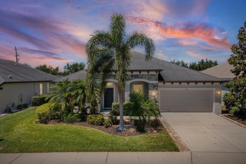 House in Bradenton, Florida 4 bedrooms, 262.45 sq.m. № 2151455