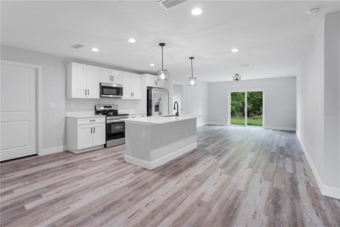Casa en venta en Port Charlotte, Florida, 3 dormitorios, 127.28 m2 № 1873422 - foto 9