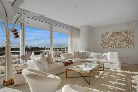 Condominio en alquiler en Surfside, Florida, 2 dormitorios, 188.03 m2 № 1934105 - foto 4