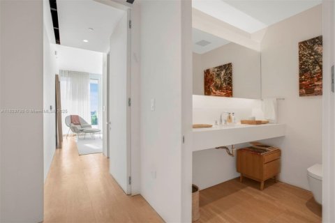 Condominio en alquiler en Surfside, Florida, 2 dormitorios, 188.03 m2 № 1934105 - foto 7