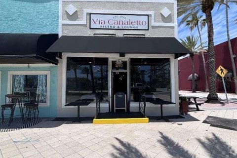 Commercial property in Daytona Beach, Florida 260.13 sq.m. № 2150449
