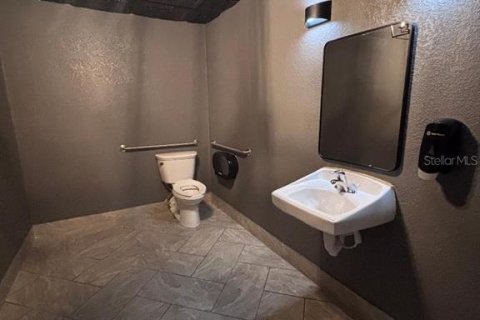 Propiedad comercial en venta en Daytona Beach, Florida, 260.13 m2 № 2150449 - foto 19