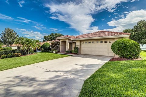 House in Winter Haven, Florida 3 bedrooms, 167.78 sq.m. № 1788025 - photo 2