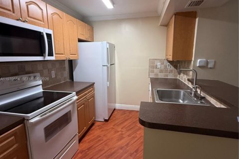 Снять в аренду кондоминиум в Хайалиа, Флорида 2 спальни, 89.19м2, № 2031187 - фото 5