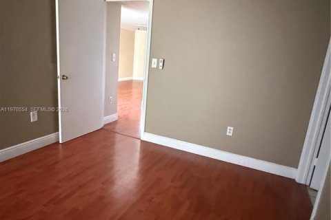 Снять в аренду кондоминиум в Хайалиа, Флорида 2 спальни, 89.19м2, № 2031187 - фото 11