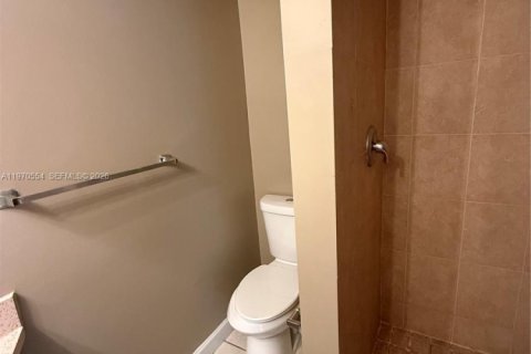 Снять в аренду кондоминиум в Хайалиа, Флорида 2 спальни, 89.19м2, № 2031187 - фото 16