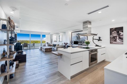 Condominio en venta en Key Biscayne, Florida, 1 dormitorio, 83.15 m2 № 1968427 - foto 11